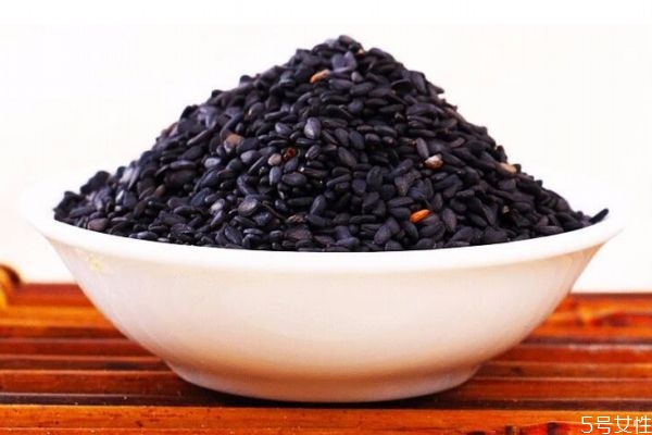 吃黑芝麻對(duì)頭發(fā)有好處嗎 黑芝麻的主要成分是什么 吃黑芝麻對(duì)頭發(fā)有好處嗎 黑芝麻的主要成分是什么
