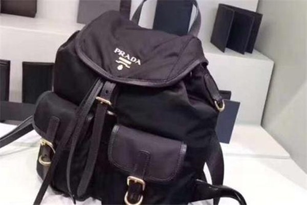 Prada雙肩包質(zhì)量如何 prada雙肩包如何辨別真假 Prada雙肩包質(zhì)量如何 prada雙肩包如何辨別真假
