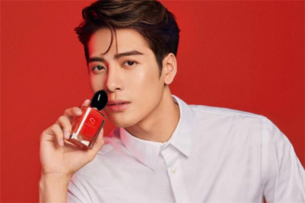 阿瑪尼迷情摯愛(ài)香水價(jià)格 阿瑪尼迷情摯愛(ài)香水適合年齡 阿瑪尼迷情摯愛(ài)香水價(jià)格 阿瑪尼迷情摯愛(ài)香水適合年齡