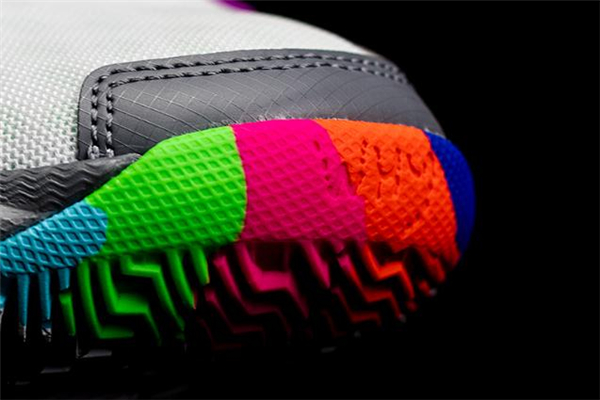 威少3代開箱測(cè)評(píng) 威少3代首發(fā)配色 威少3代開箱測(cè)評(píng) 威少3代首發(fā)配色