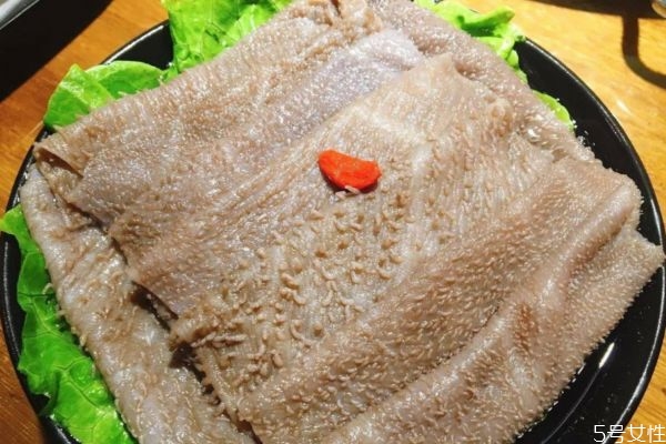 毛肚有什么營養(yǎng)價(jià)值呢 吃毛肚有什么好處呢