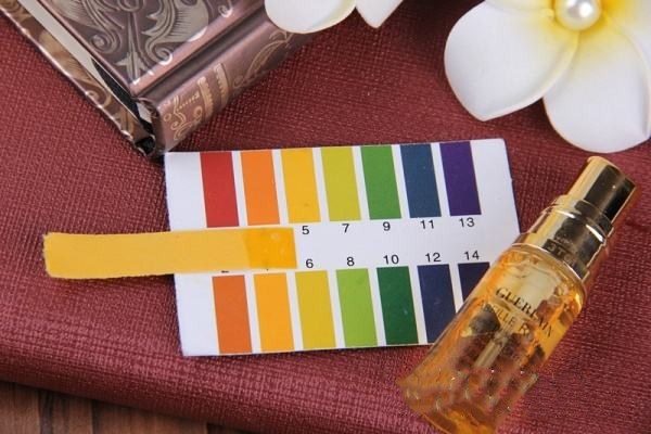 嬌蘭復原蜜和精華的區(qū)別 嬌蘭復原蜜油嗎