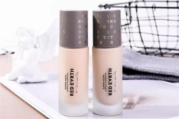 紅地球粉底液多少錢(qián) 紅地球粉底液是哪個(gè)國(guó)家的 紅地球粉底液多少錢(qián) 紅地球粉底液是哪個(gè)國(guó)家的