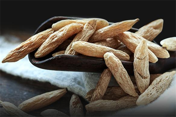 麥冬泡水后可以吃掉嗎 麥冬泡水早上喝還是晚上喝 麥冬泡水后可以吃掉嗎 麥冬泡水早上喝還是晚上喝