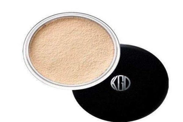 散粉和蜜粉怎么用 散粉、蜜粉和粉餅有什么區(qū)別 