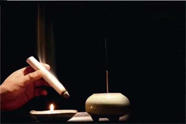 肝氣郁結艾灸有什么好處 肝氣郁結艾灸要注意什么 肝氣郁結艾灸有什么好處 肝氣郁結艾灸要注意什么