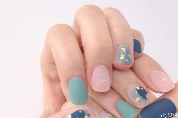 秋冬涂什么顏色的指甲顯手白 2020美甲流行色趨勢(shì) 秋冬涂什么顏色的指甲顯手白 2020美甲流行色趨勢(shì)