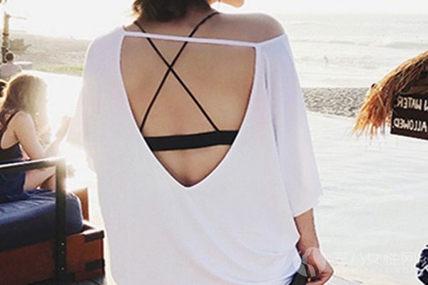 美背內(nèi)衣有哪些穿法 美背內(nèi)衣什么時(shí)候穿好 美背內(nèi)衣有哪些穿法 美背內(nèi)衣什么時(shí)候穿好