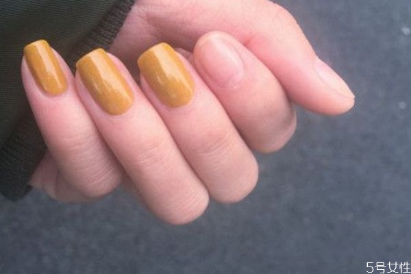 秋冬涂什么顏色的指甲顯手白 2020美甲流行色趨勢(shì) 秋冬涂什么顏色的指甲顯手白 2020美甲流行色趨勢(shì)