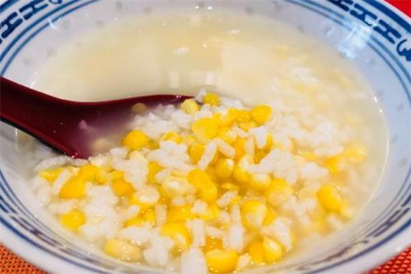 玉米粥的做法 玉米粥怎么煮比較好吃 玉米粥的做法 玉米粥怎么煮比較好吃