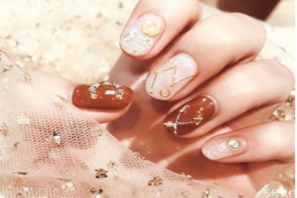 指甲油什么牌子的最好 什么牌子的指甲油持久 指甲油什么牌子的最好 什么牌子的指甲油持久