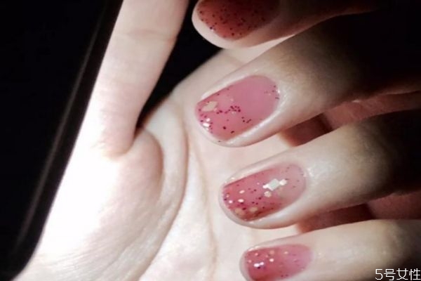 悅詩風吟指甲油什么顏色好看 悅詩風吟指甲油人氣推薦