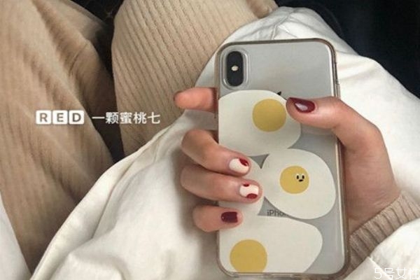 秋冬涂什么顏色的指甲顯手白 2020美甲流行色趨勢(shì) 秋冬涂什么顏色的指甲顯手白 2020美甲流行色趨勢(shì)