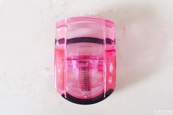 貝印和無印良品睫毛夾哪個(gè)好用 貝印睫毛夾真假對(duì)比