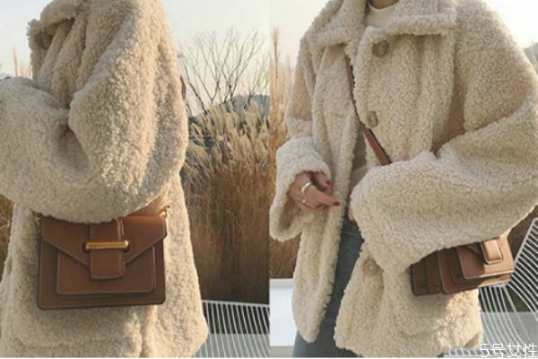 羊羔毛在里面還是在外面 羊羔毛外套買大了怎么改小 羊羔毛在里面還是在外面 羊羔毛外套買大了怎么改小