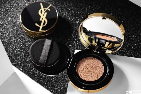 先擦氣墊還是防曬霜 氣墊里面帶防曬還需要另涂嗎 先擦氣墊還是防曬霜 氣墊里面帶防曬還需要另涂嗎