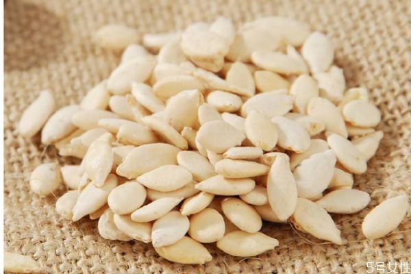 冬瓜子有什么營(yíng)養(yǎng)價(jià)值呢 吃冬瓜子有什么好處呢