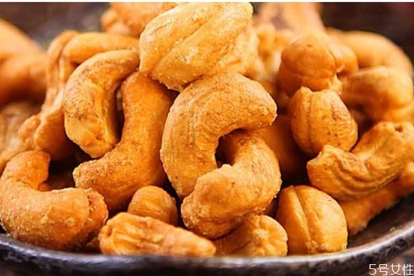 腰果是怎么來的呢 腰果什么時候成熟呢 腰果是怎么來的呢 腰果什么時候成熟呢