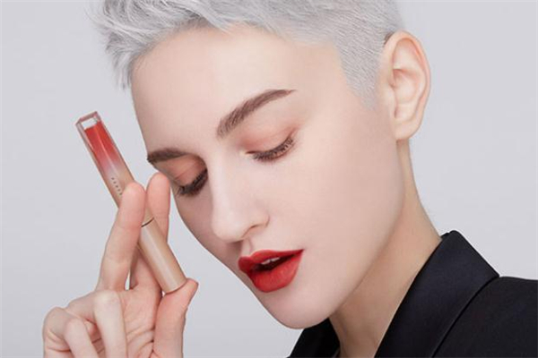 完美日記反重力唇釉多少錢(qián) 完美日記反重力唇釉推薦色號(hào)