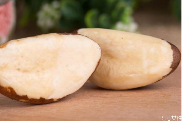 鮑魚果應(yīng)該怎么挑選呢 吃鮑魚果會上火嗎 鮑魚果應(yīng)該怎么挑選呢 吃鮑魚果會上火嗎