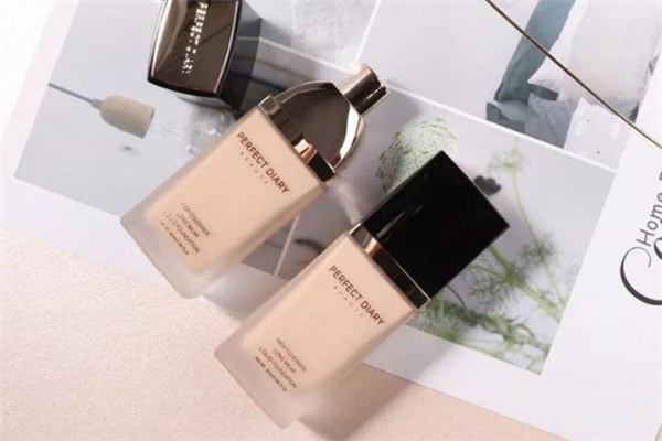 完美日記小金蓋粉底液怎么樣 完美日記小金蓋適合什么皮膚 完美日記小金蓋粉底液怎么樣 完美日記小金蓋適合什么皮膚