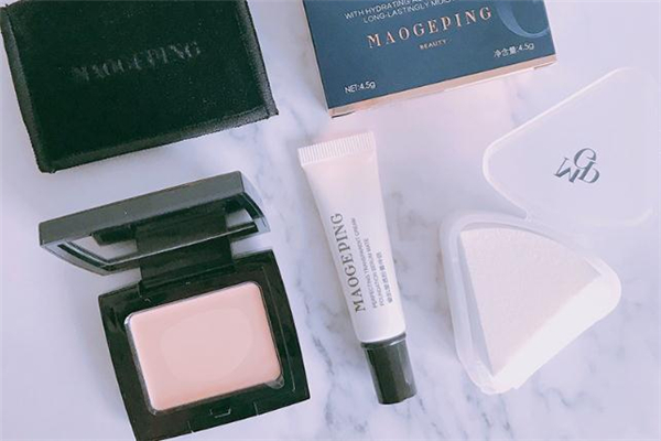 毛戈平粉膏適合干皮嗎 毛戈平粉底膏容易出油嗎 毛戈平粉膏適合干皮嗎 毛戈平粉底膏容易出油嗎