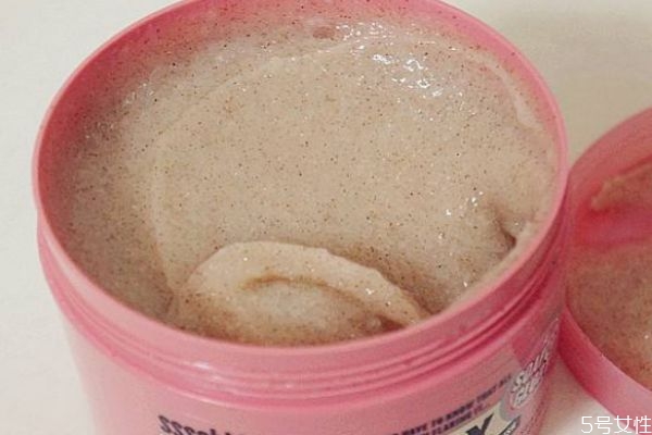 磨砂膏和搓澡巾的效果一樣嗎 磨砂膏和搓澡順序 磨砂膏和搓澡巾的效果一樣嗎 磨砂膏和搓澡順序