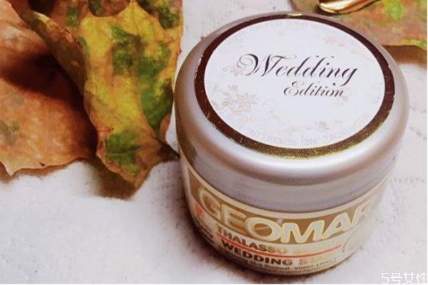 磨砂膏屬于潔膚類產(chǎn)品嗎 潔膚類化妝品作用 磨砂膏屬于潔膚類產(chǎn)品嗎 潔膚類化妝品作用