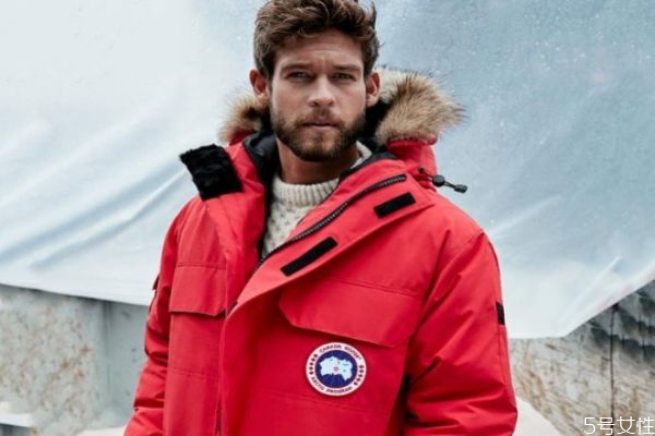 加拿大鵝羽絨服標(biāo)志是什么意思 加拿大鵝羽絨服是鵝絨嗎 加拿大鵝羽絨服標(biāo)志是什么意思 加拿大鵝羽絨服是鵝絨嗎