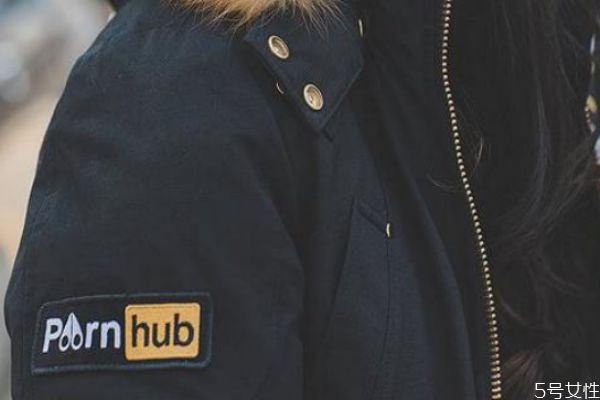 剪刀標(biāo)志的羽絨服是什么服裝牌子 剪子標(biāo)志的羽絨服 剪刀標(biāo)志的羽絨服是什么服裝牌子 剪子標(biāo)志的羽絨服