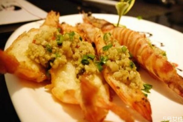 高血脂可以吃竹節(jié)蝦嗎 高血脂不能吃什么呢 高血脂可以吃竹節(jié)蝦嗎 高血脂不能吃什么呢