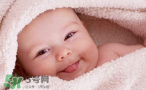 寶寶護臀膏可以擦臉嗎？寶寶護臀膏可以擦其他部位嗎？