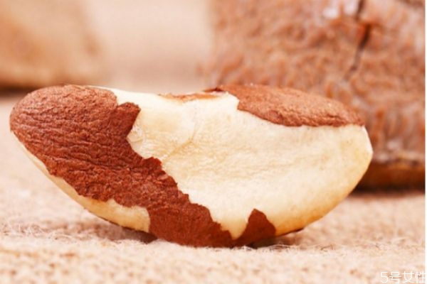 鮑魚果的營養(yǎng)價值 鮑魚果的功效與作用 鮑魚果的營養(yǎng)價值 鮑魚果的功效與作用