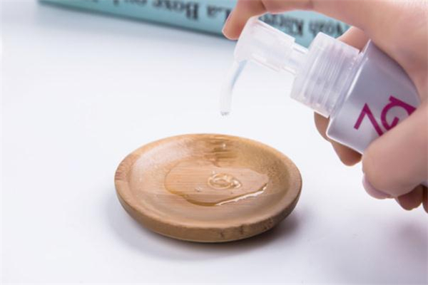 za卸妝水怎么樣 za卸妝水會引起長痘嗎 za卸妝水怎么樣 za卸妝水會引起長痘嗎