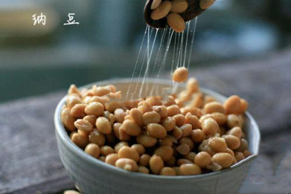 每天吃多少納豆合適 女人吃納豆有什么好處 每天吃多少納豆合適 女人吃納豆有什么好處