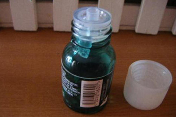 如何辨別祛痘膏是否含有激素 含有激素祛痘膏的危害 如何辨別祛痘膏是否含有激素 含有激素祛痘膏的危害