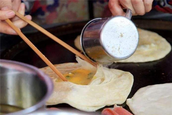 雞蛋灌餅的面怎么和 雞蛋灌餅的醬怎么做 雞蛋灌餅的面怎么和 雞蛋灌餅的醬怎么做