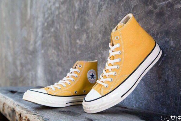 帆布鞋有霉點怎么去除 帆布鞋內(nèi)部怎么洗 帆布鞋有霉點怎么去除 帆布鞋內(nèi)部怎么洗