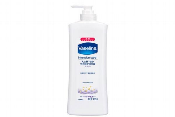 酒店潤膚露可以擦臉嗎 潤膚露的最佳用量 酒店潤膚露可以擦臉嗎 潤膚露的最佳用量