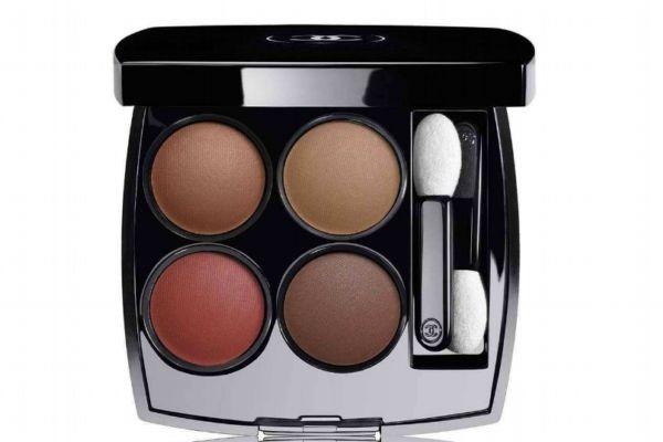 眼影質量怎么判斷 眼影質量壞有什么危害呢