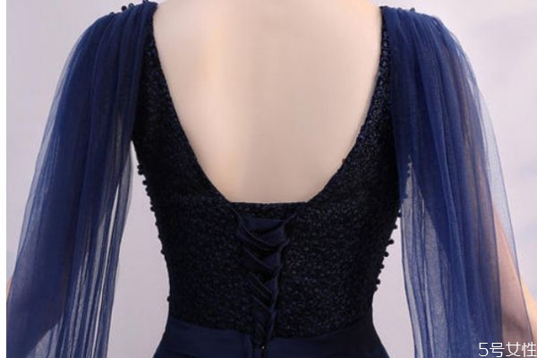 女生年會(huì)穿什么衣服合適 女生參加年會(huì)的穿搭有什么 女生年會(huì)穿什么衣服合適 女生參加年會(huì)的穿搭有什么