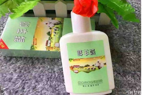 潤膚露的作用 潤膚露主要擦哪里 潤膚露的作用 潤膚露主要擦哪里