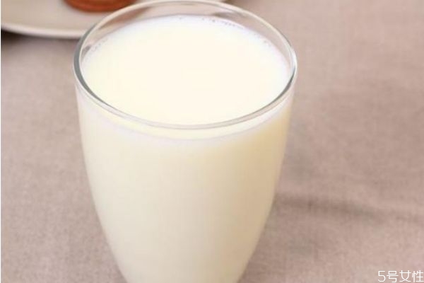 牛奶可以護(hù)膚嗎 用純牛奶怎么護(hù)膚 牛奶可以護(hù)膚嗎 用純牛奶怎么護(hù)膚