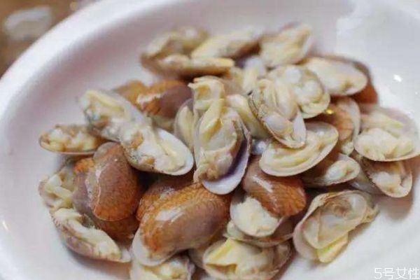 花甲的簡單做法有什么 花甲是涼性的嗎 花甲的簡單做法有什么 花甲是涼性的嗎