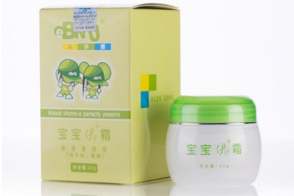 嬰兒面霜大人能用嗎 嬰兒面霜應(yīng)該怎么選擇 嬰兒面霜大人能用嗎 嬰兒面霜應(yīng)該怎么選擇