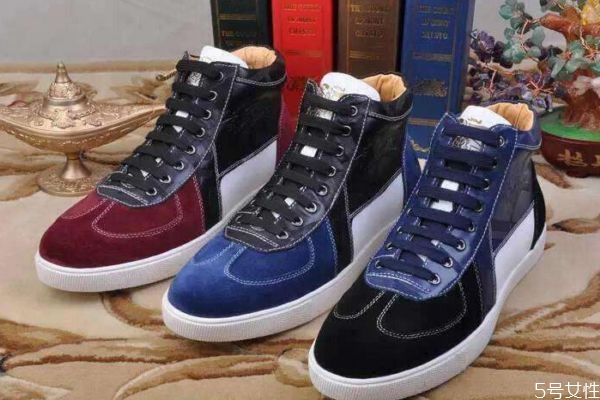 今年冬天流行什么鞋子 冬天穿什么鞋子顯腿長(zhǎng)