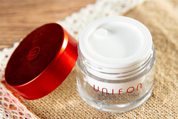 御泥坊v7素顏霜怎么使用 御泥坊v7素顏霜使用步驟 御泥坊v7素顏霜怎么使用 御泥坊v7素顏霜使用步驟