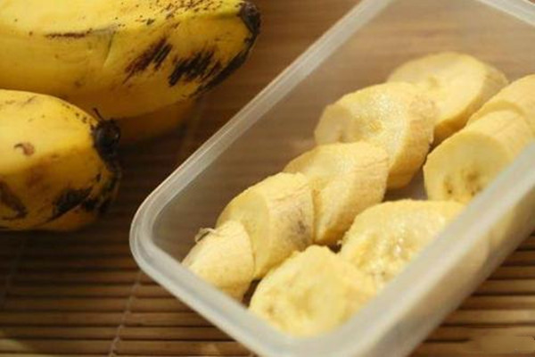 香蕉蒸熟了還有營養(yǎng)嗎 蒸香蕉什么人不適合吃 香蕉蒸熟了還有營養(yǎng)嗎 蒸香蕉什么人不適合吃