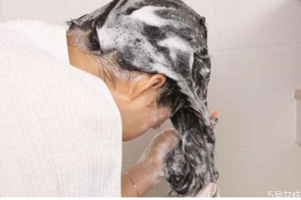 施華蔻泡泡染發(fā)劑多少錢 施華蔻泡泡染發(fā)劑使用心得 施華蔻泡泡染發(fā)劑多少錢 施華蔻泡泡染發(fā)劑使用心得