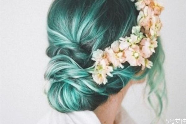 施華蔻泡泡染發(fā)劑怎么選擇 泡泡染發(fā)劑使用注意事項